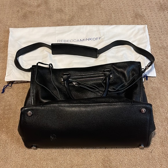 Rebecca Minkoff Black Laptop Shoulder Bag - Picture 2 of 6